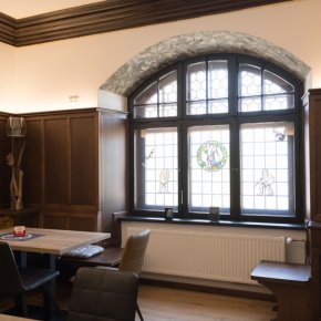 Glasfenster in Jonnys Hinterzimmer