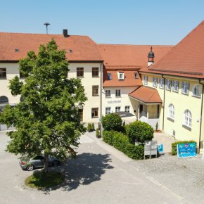 Schlosshof