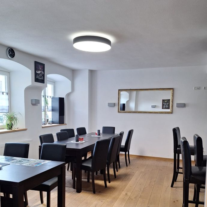 Gaststätte im historischen Schloss Emersacker zu verpachten – saniert 2023, Biergarten möglich