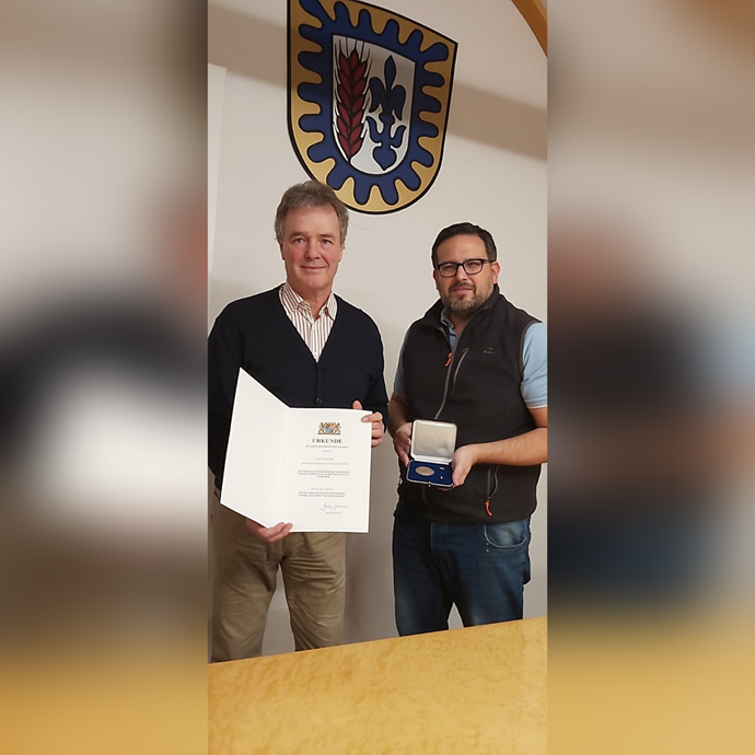 Altbürgermeister Michael Müller mit der kommunalen Verdienstmedaille ausgezeichnet
