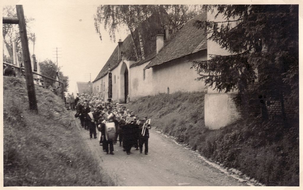 Prozession in der Weldener Straße